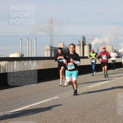 03.10.2025 - Köhlbrandbrückenlauf Lena Gebhardt http://msf.ph/oto/9138940 03.10.2025 09:56:39 Position 2 3381 meine-sportfotos.de