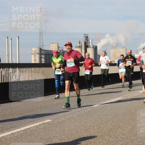 03.10.2025 - Köhlbrandbrückenlauf Lena Gebhardt http://msf.ph/oto/9138977 03.10.2025 09:56:41 Position 2 2832 meine-sportfotos.de