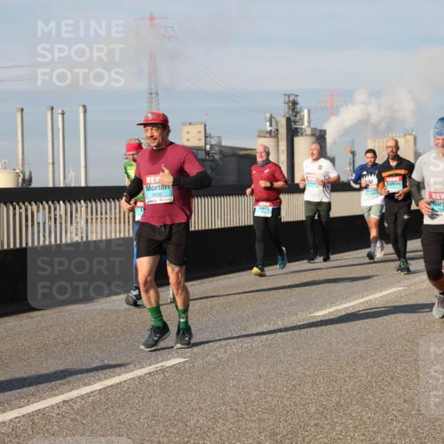 03.10.2025 - Köhlbrandbrückenlauf Lena Gebhardt http://msf.ph/oto/9138988 03.10.2025 09:56:41 Position 2 2832, 2044 meine-sportfotos.de