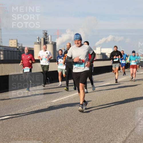 03.10.2025 - Köhlbrandbrückenlauf Lena Gebhardt http://msf.ph/oto/9139004 03.10.2025 09:56:42 Position 2 2832, 2044 meine-sportfotos.de