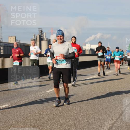 03.10.2025 - Köhlbrandbrückenlauf Lena Gebhardt http://msf.ph/oto/9139009 03.10.2025 09:56:42 Position 2 2044, 1213 meine-sportfotos.de