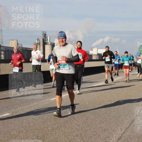 03.10.2025 - Köhlbrandbrückenlauf Lena Gebhardt http://msf.ph/oto/9139012 03.10.2025 09:56:42 Position 2 2044, 1213 meine-sportfotos.de