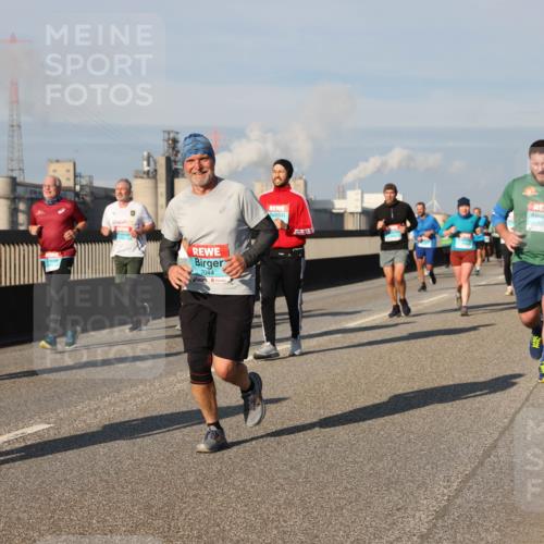 03.10.2025 - Köhlbrandbrückenlauf Lena Gebhardt http://msf.ph/oto/9139015 03.10.2025 09:56:42 Position 2 2044, 1213 meine-sportfotos.de