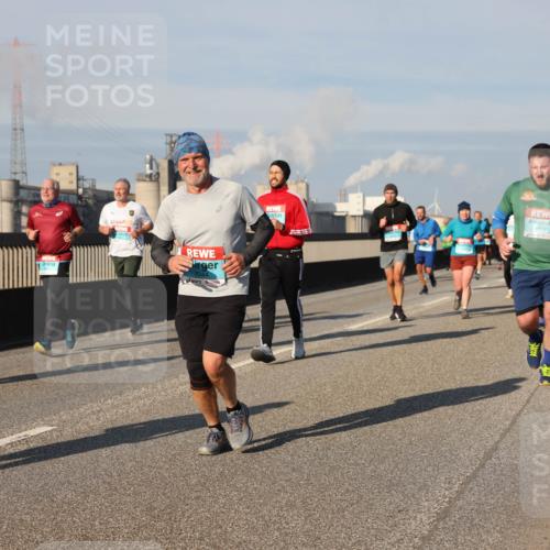 03.10.2025 - Köhlbrandbrückenlauf Lena Gebhardt http://msf.ph/oto/9139017 03.10.2025 09:56:42 Position 2 2044, 1213 meine-sportfotos.de