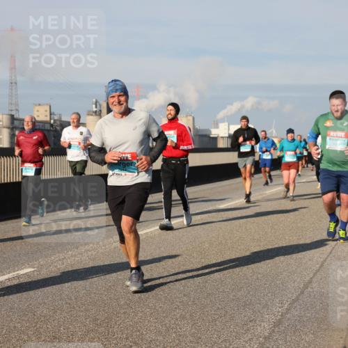 03.10.2025 - Köhlbrandbrückenlauf Lena Gebhardt http://msf.ph/oto/9139022 03.10.2025 09:56:42 Position 2 2044, 1213 meine-sportfotos.de