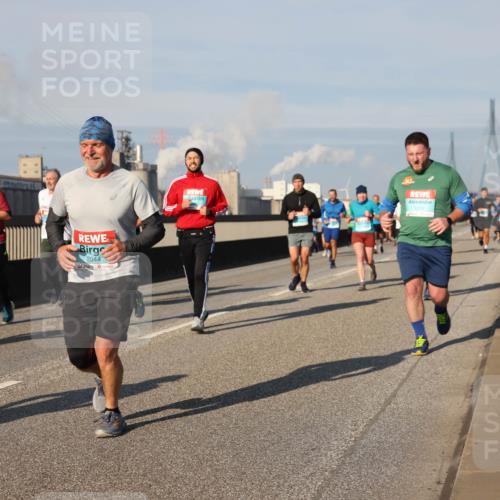 03.10.2025 - Köhlbrandbrückenlauf Lena Gebhardt http://msf.ph/oto/9139026 03.10.2025 09:56:43 Position 2 2044, 1213 meine-sportfotos.de