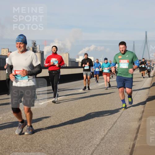 03.10.2025 - Köhlbrandbrückenlauf Lena Gebhardt http://msf.ph/oto/9139029 03.10.2025 09:56:43 Position 2 2044, 1213 meine-sportfotos.de