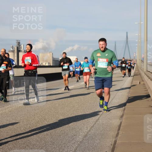 03.10.2025 - Köhlbrandbrückenlauf Lena Gebhardt http://msf.ph/oto/9139038 03.10.2025 09:56:43 Position 2 2044, 1213 meine-sportfotos.de