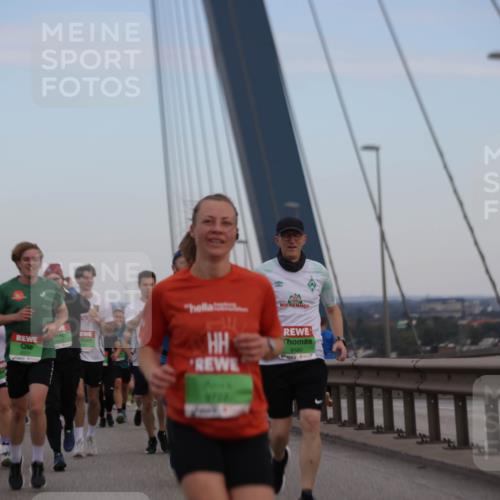 03.10.2025 - Köhlbrandbrückenlauf Jannik Wohlers http://msf.ph/oto/9139064 03.10.2025 15:31:13 Position 1 9580 meine-sportfotos.de