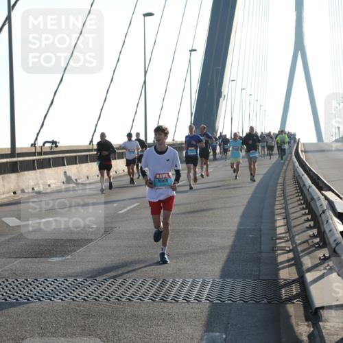03.10.2025 - Köhlbrandbrückenlauf Yannick Fuchs http://msf.ph/oto/9139067 03.10.2025 08:23:30 Position 2  meine-sportfotos.de