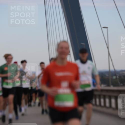 03.10.2025 - Köhlbrandbrückenlauf Jannik Wohlers http://msf.ph/oto/9139068 03.10.2025 15:31:13 Position 1  meine-sportfotos.de