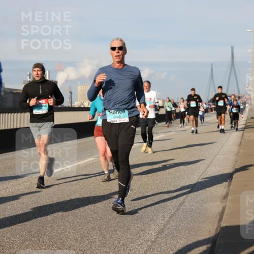 03.10.2025 - Köhlbrandbrückenlauf Lena Gebhardt http://msf.ph/oto/9139076 03.10.2025 09:56:45 Position 2 2246 meine-sportfotos.de