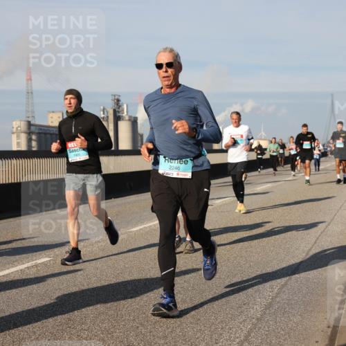03.10.2025 - Köhlbrandbrückenlauf Lena Gebhardt http://msf.ph/oto/9139083 03.10.2025 09:56:46 Position 2 1905, 2246 meine-sportfotos.de