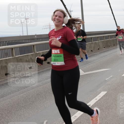 03.10.2025 - Köhlbrandbrückenlauf Jannik Wohlers http://msf.ph/oto/9139111 03.10.2025 16:09:39 Position 1 9233 meine-sportfotos.de
