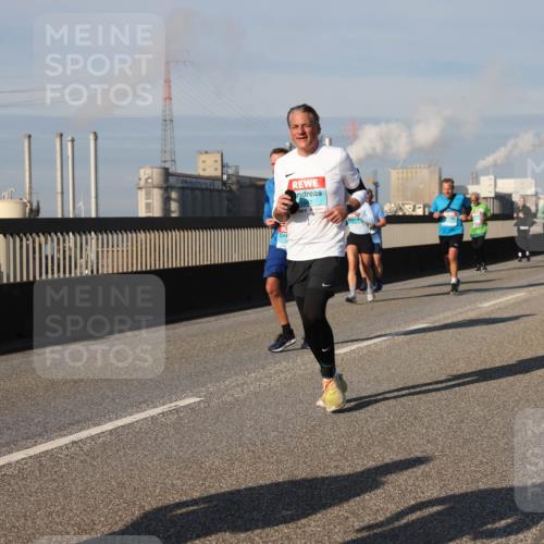 03.10.2025 - Köhlbrandbrückenlauf Lena Gebhardt http://msf.ph/oto/9139112 03.10.2025 09:56:48 Position 2  meine-sportfotos.de