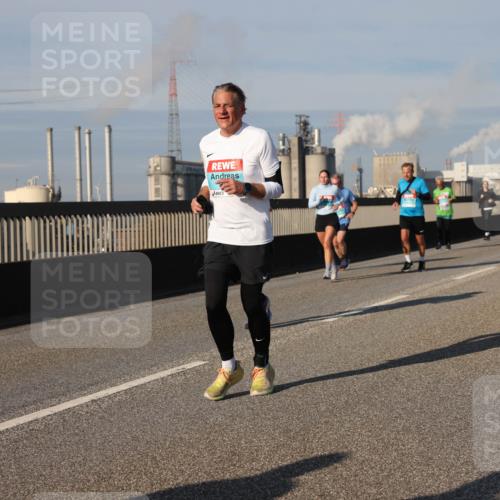 03.10.2025 - Köhlbrandbrückenlauf Lena Gebhardt http://msf.ph/oto/9139120 03.10.2025 09:56:48 Position 2  meine-sportfotos.de