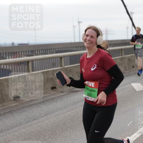 03.10.2025 - Köhlbrandbrückenlauf Jannik Wohlers http://msf.ph/oto/9139126 03.10.2025 16:09:39 Position 1 9233 meine-sportfotos.de
