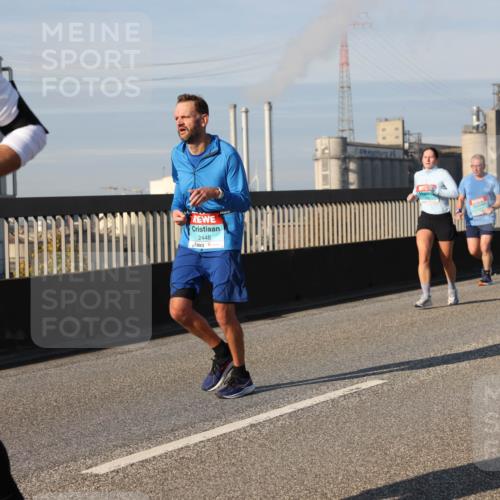 03.10.2025 - Köhlbrandbrückenlauf Lena Gebhardt http://msf.ph/oto/9139140 03.10.2025 09:56:49 Position 2 1947, 2448 meine-sportfotos.de