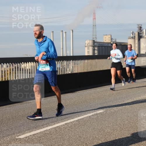 03.10.2025 - Köhlbrandbrückenlauf Lena Gebhardt http://msf.ph/oto/9139146 03.10.2025 09:56:49 Position 2 2448 meine-sportfotos.de