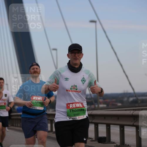 03.10.2025 - Köhlbrandbrückenlauf Jannik Wohlers http://msf.ph/oto/9139195 03.10.2025 15:31:15 Position 1 9337, 7578, 9580 meine-sportfotos.de
