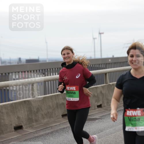 03.10.2025 - Köhlbrandbrückenlauf Jannik Wohlers http://msf.ph/oto/9139198 03.10.2025 16:09:44 Position 1 8893, 03 meine-sportfotos.de