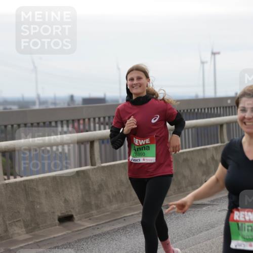 03.10.2025 - Köhlbrandbrückenlauf Jannik Wohlers http://msf.ph/oto/9139207 03.10.2025 16:09:44 Position 1 8893, 03 meine-sportfotos.de