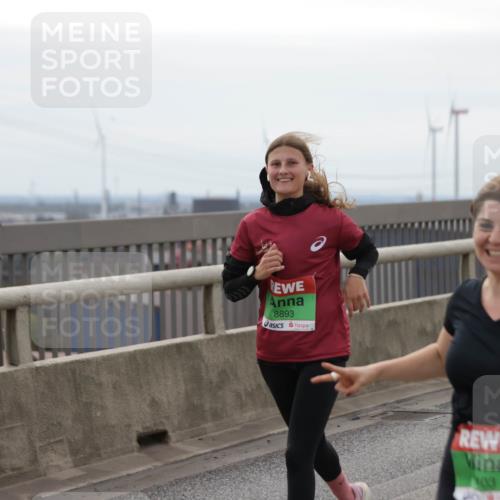 03.10.2025 - Köhlbrandbrückenlauf Jannik Wohlers http://msf.ph/oto/9139210 03.10.2025 16:09:44 Position 1 8893, 03 meine-sportfotos.de
