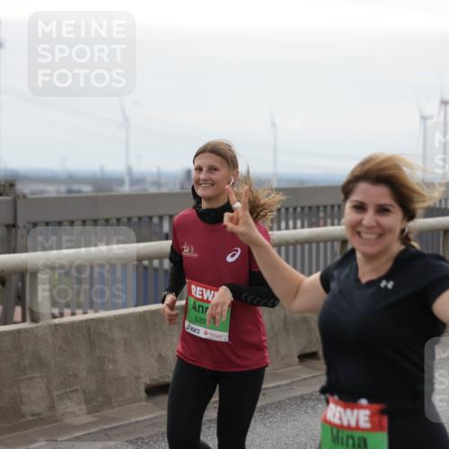 03.10.2025 - Köhlbrandbrückenlauf Jannik Wohlers http://msf.ph/oto/9139227 03.10.2025 16:09:45 Position 1 889 meine-sportfotos.de