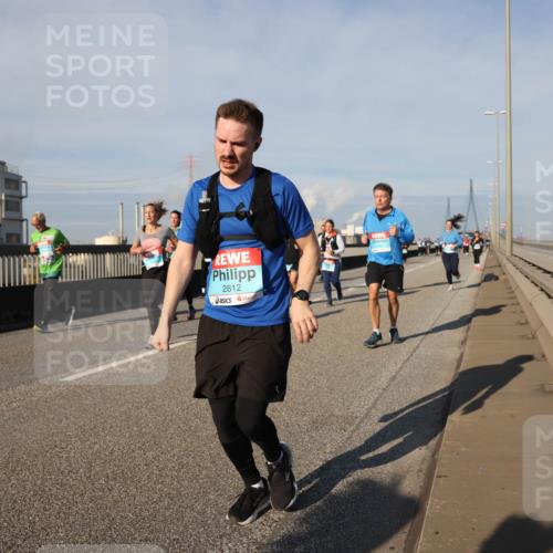 03.10.2025 - Köhlbrandbrückenlauf Lena Gebhardt http://msf.ph/oto/9139249 03.10.2025 09:56:55 Position 2 2812 meine-sportfotos.de