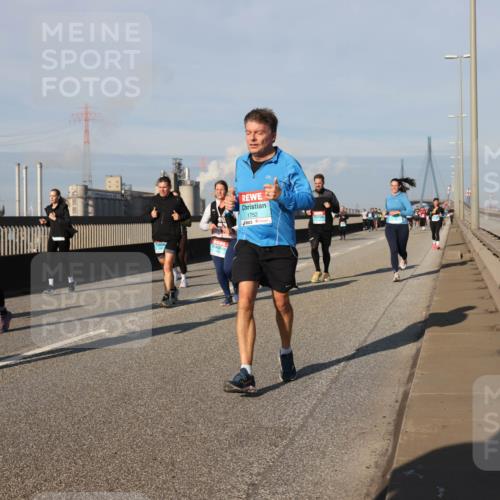 03.10.2025 - Köhlbrandbrückenlauf Lena Gebhardt http://msf.ph/oto/9139257 03.10.2025 09:56:56 Position 2 1907, 1752 meine-sportfotos.de