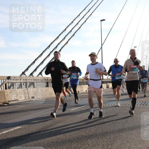 03.10.2025 - Köhlbrandbrückenlauf Yannick Fuchs http://msf.ph/oto/9139281 03.10.2025 08:23:44 Position 2  meine-sportfotos.de