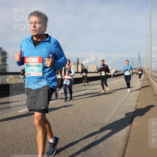 03.10.2025 - Köhlbrandbrückenlauf Lena Gebhardt http://msf.ph/oto/9139282 03.10.2025 09:56:57 Position 2 1752 meine-sportfotos.de
