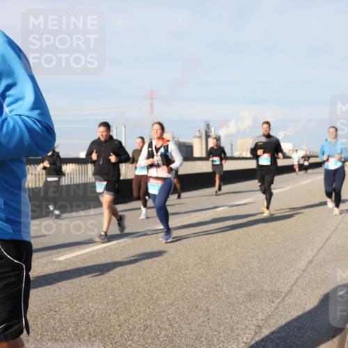 03.10.2025 - Köhlbrandbrückenlauf Lena Gebhardt http://msf.ph/oto/9139285 03.10.2025 09:56:57 Position 2  meine-sportfotos.de