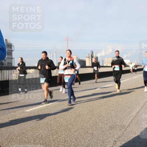 03.10.2025 - Köhlbrandbrückenlauf Lena Gebhardt http://msf.ph/oto/9139289 03.10.2025 09:56:57 Position 2  meine-sportfotos.de