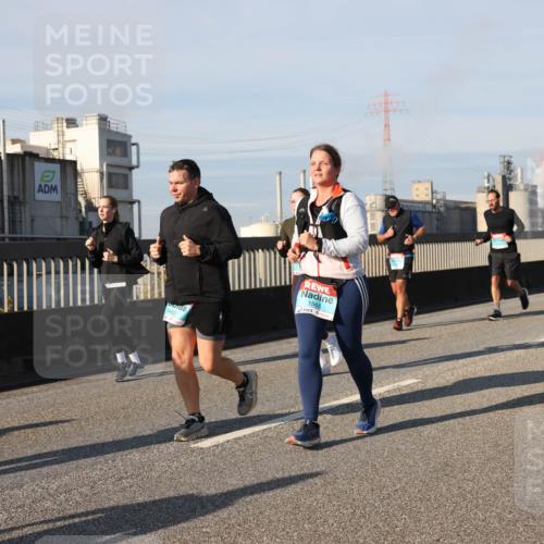 03.10.2025 - Köhlbrandbrückenlauf Lena Gebhardt http://msf.ph/oto/9139293 03.10.2025 09:56:57 Position 2 1565 meine-sportfotos.de