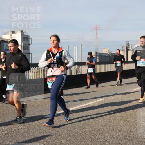 03.10.2025 - Köhlbrandbrückenlauf Lena Gebhardt http://msf.ph/oto/9139300 03.10.2025 09:56:58 Position 2 1490, 3144 meine-sportfotos.de