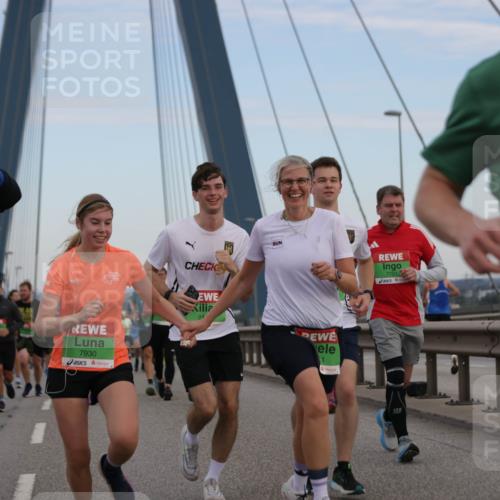 03.10.2025 - Köhlbrandbrückenlauf Jannik Wohlers http://msf.ph/oto/9139302 03.10.2025 15:31:18 Position 1 529, 7930, 91, 1, 7791, 1337 meine-sportfotos.de