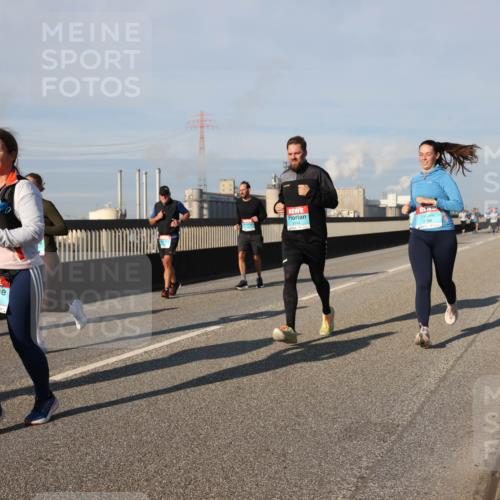 03.10.2025 - Köhlbrandbrückenlauf Lena Gebhardt http://msf.ph/oto/9139304 03.10.2025 09:56:58 Position 2 1565 meine-sportfotos.de