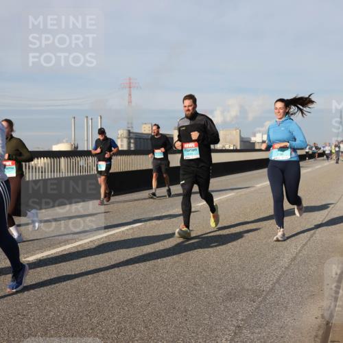 03.10.2025 - Köhlbrandbrückenlauf Lena Gebhardt http://msf.ph/oto/9139307 03.10.2025 09:56:58 Position 2 1565 meine-sportfotos.de