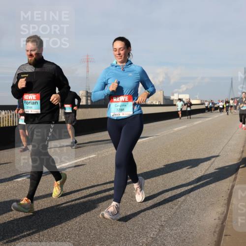 03.10.2025 - Köhlbrandbrückenlauf Lena Gebhardt http://msf.ph/oto/9139321 03.10.2025 09:56:59 Position 2 3144, 3788 meine-sportfotos.de