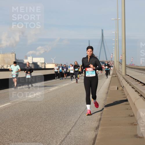 03.10.2025 - Köhlbrandbrückenlauf Lena Gebhardt http://msf.ph/oto/9139336 03.10.2025 09:57:01 Position 2 2046 meine-sportfotos.de