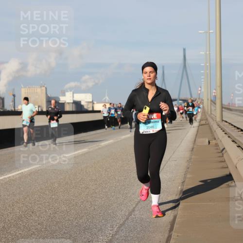 03.10.2025 - Köhlbrandbrückenlauf Lena Gebhardt http://msf.ph/oto/9139347 03.10.2025 09:57:02 Position 2 2046 meine-sportfotos.de