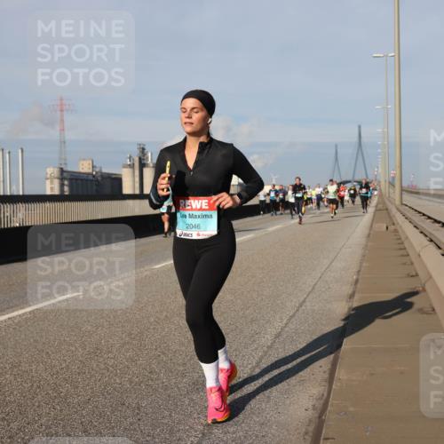 03.10.2025 - Köhlbrandbrückenlauf Lena Gebhardt http://msf.ph/oto/9139366 03.10.2025 09:57:03 Position 2 2046 meine-sportfotos.de