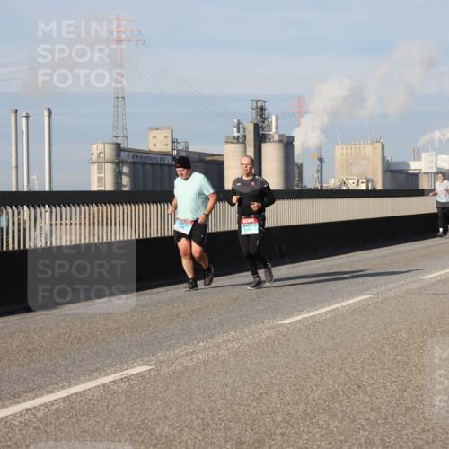 03.10.2025 - Köhlbrandbrückenlauf Lena Gebhardt http://msf.ph/oto/9139371 03.10.2025 09:57:05 Position 2  meine-sportfotos.de