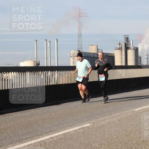 03.10.2025 - Köhlbrandbrückenlauf Lena Gebhardt http://msf.ph/oto/9139383 03.10.2025 09:57:06 Position 2  meine-sportfotos.de