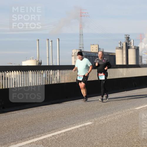 03.10.2025 - Köhlbrandbrückenlauf Lena Gebhardt http://msf.ph/oto/9139386 03.10.2025 09:57:06 Position 2  meine-sportfotos.de