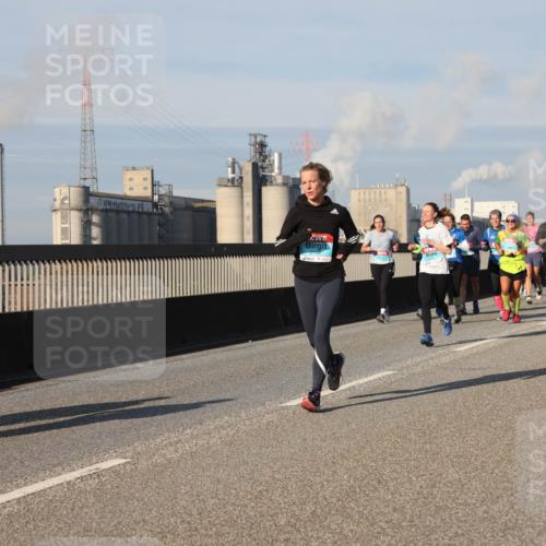 03.10.2025 - Köhlbrandbrückenlauf Lena Gebhardt http://msf.ph/oto/9139409 03.10.2025 09:57:08 Position 2 1813 meine-sportfotos.de