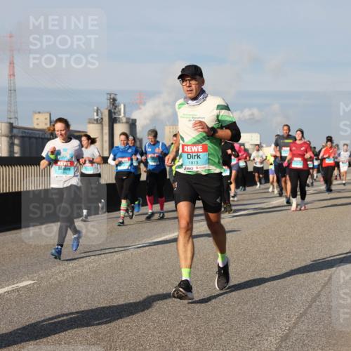 03.10.2025 - Köhlbrandbrückenlauf Lena Gebhardt http://msf.ph/oto/9139438 03.10.2025 09:57:11 Position 2 1813 meine-sportfotos.de
