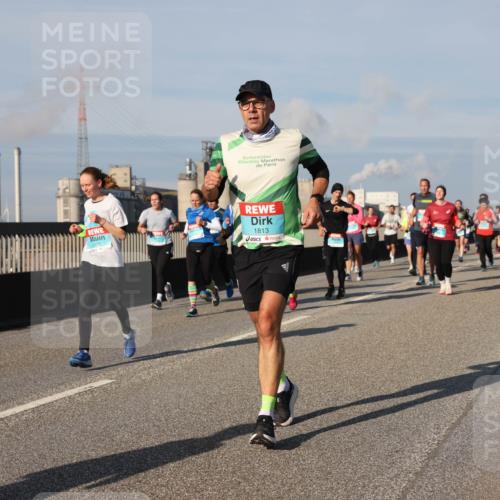 03.10.2025 - Köhlbrandbrückenlauf Lena Gebhardt http://msf.ph/oto/9139447 03.10.2025 09:57:11 Position 2 1813 meine-sportfotos.de