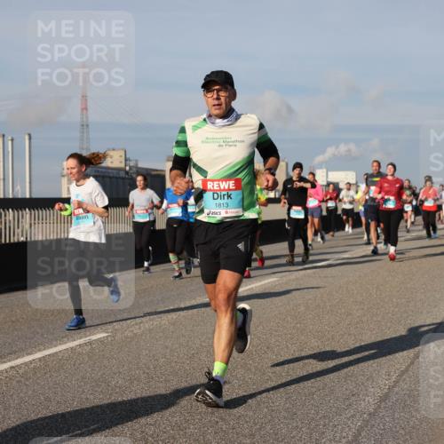 03.10.2025 - Köhlbrandbrückenlauf Lena Gebhardt http://msf.ph/oto/9139453 03.10.2025 09:57:11 Position 2 1813 meine-sportfotos.de